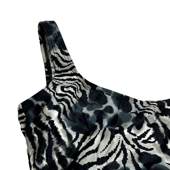 Speedo NWT black and gray animal print one piece swimsuit size 12 - Picture 7 of 13